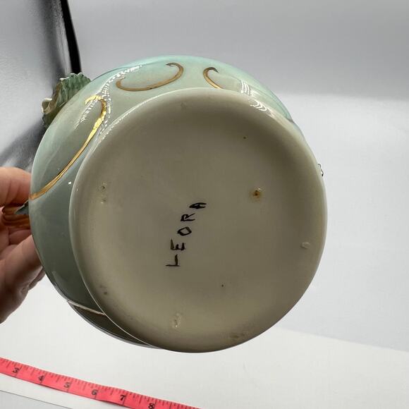 LEORA Vintage 8" Capodimonte Bud Vase W Handle Pitcher 3D Floral Gold Tone Decor - Picture 7 of 10